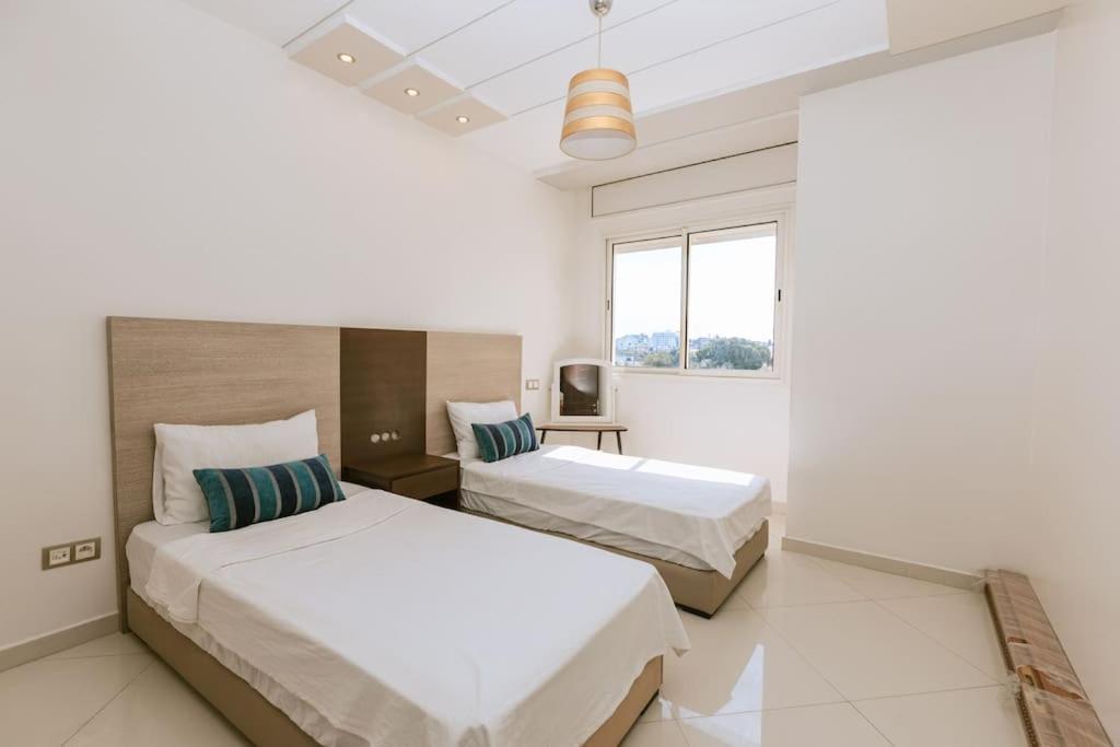 Central 2-Bedrooms Near Beach & Dining Танжер Екстериор снимка