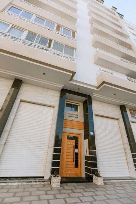 Central 2-Bedrooms Near Beach & Dining Танжер Екстериор снимка